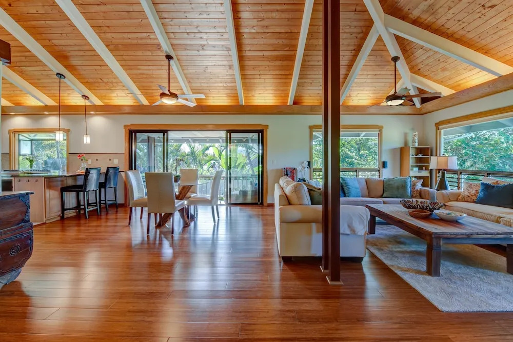 Surfers Rest 4 Bedroom Home
