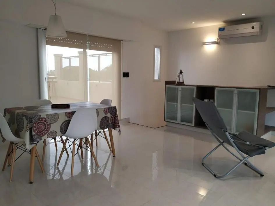 2745 Calle 46