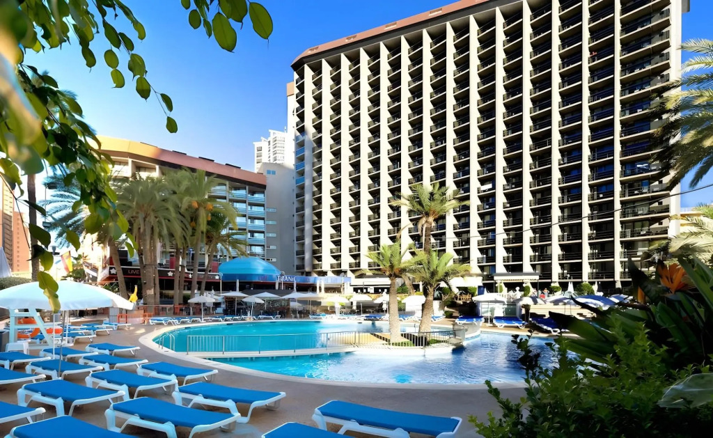 Marina Resort Benidorm - The Original Benidorm Vibe