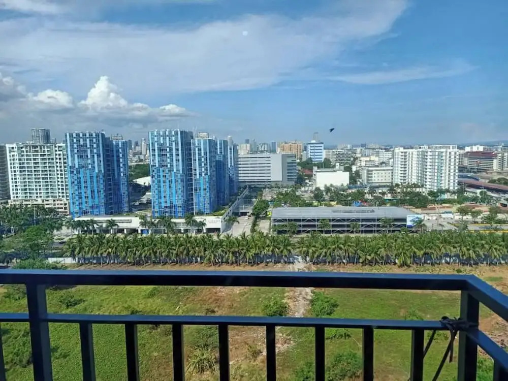 Len's Den3 2BR Condo Mall of Asia Manila