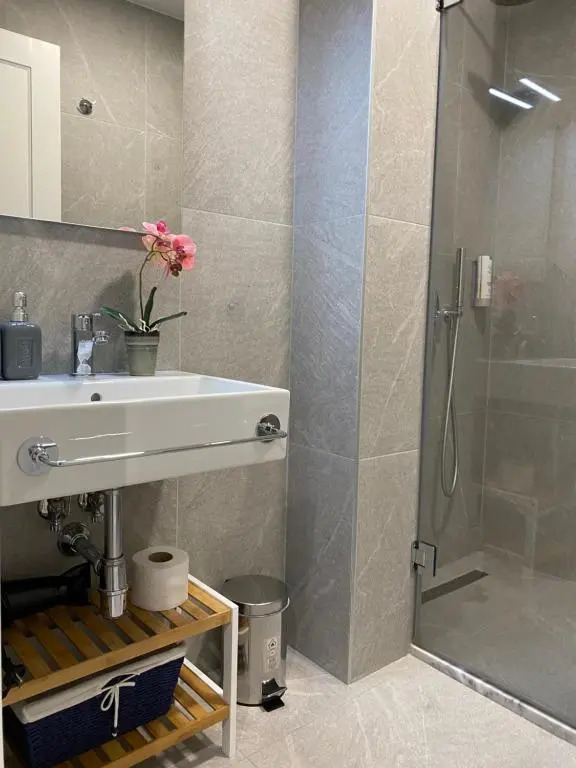 Living Studio Apartments