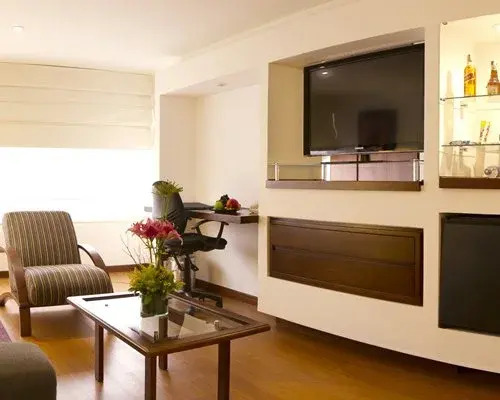 Radisson Bogota Metrotel - 3 Nights, Bogotá, Colombia