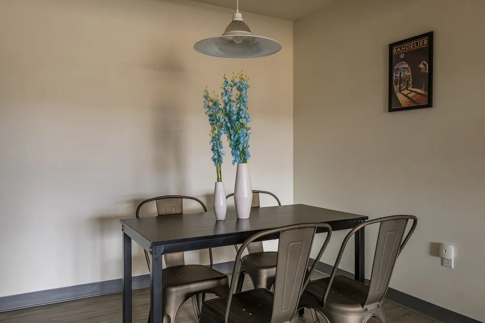 Eastside 1 & 2 BR Apts with balcony by Frontdesk