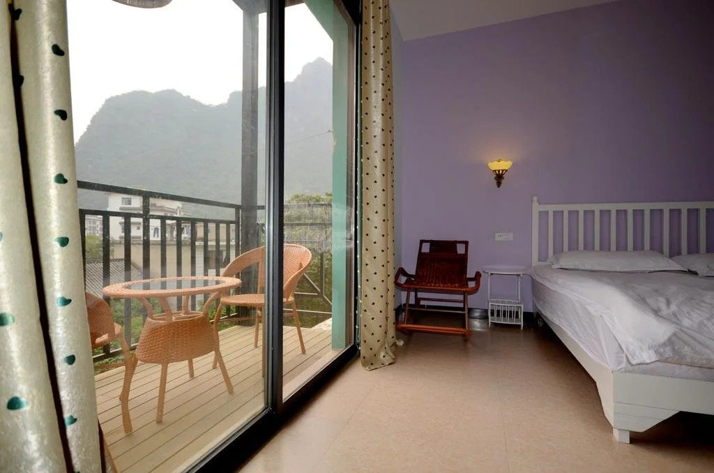 Shanshan gap Year Hotel
