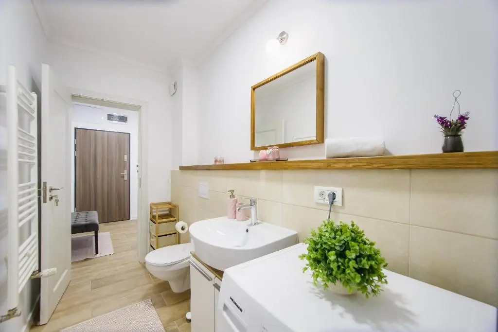 Lovely Home at West Residence
