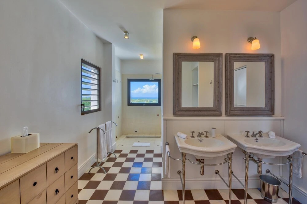 Huge Pool, Ideal for Groups, Exclusive Address, AC, Free Wifi, Sat TV, Views! Terres Basses Area