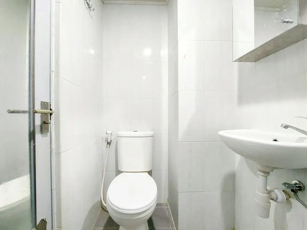 Good Deal And Homey Studio Apartment At Mansyur Residence