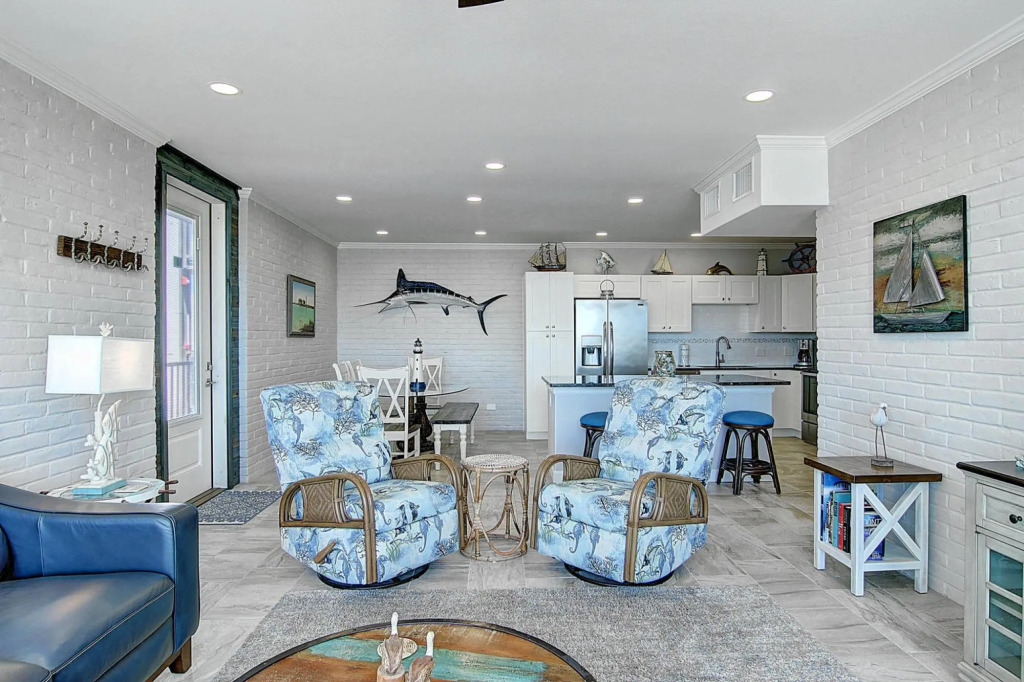 Channelview 107 in Port Aransas