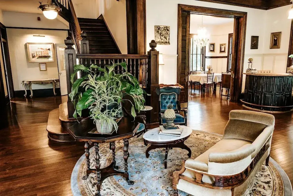 Heritage House Bed & Breakfast