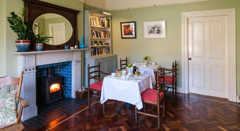 Ravenhill House