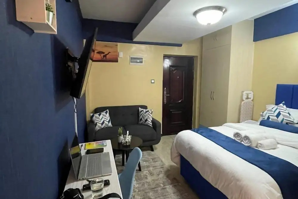 Lux Suites Denis Prit Studio Apartments