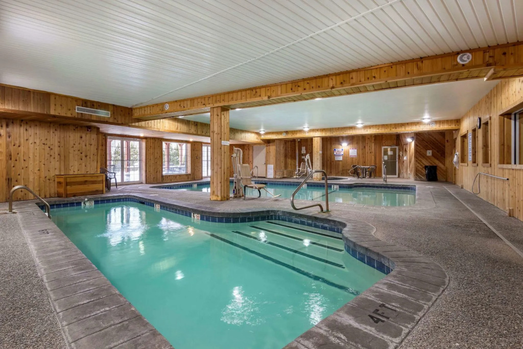 Mountain Edge Suites at Sunapee, an Ascend Collection Hotel