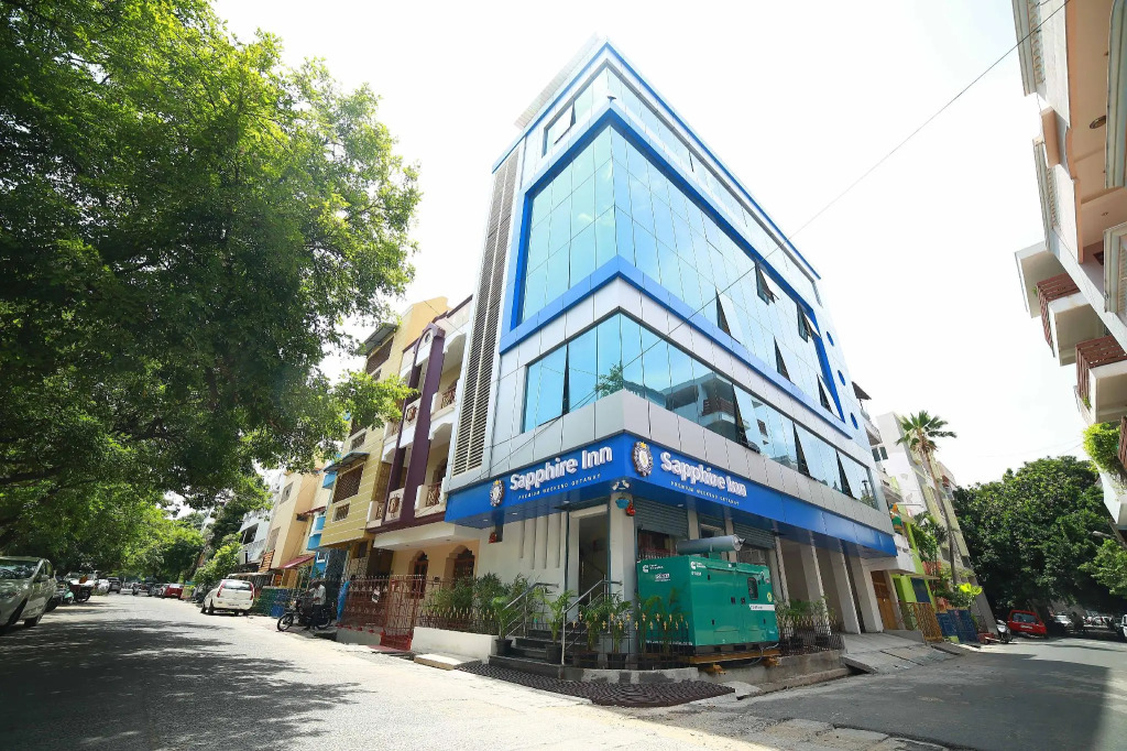 SAPPHIRE INN