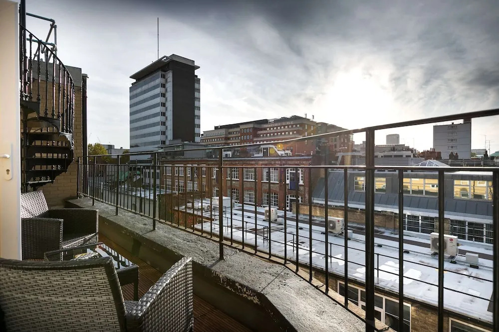 Little Bloomsbury House