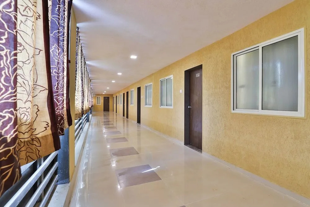 Oyo 23615 Sparsh Inn