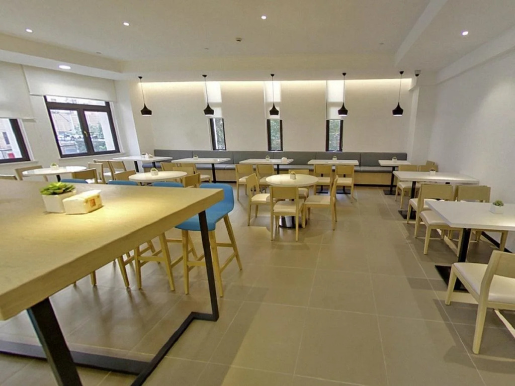 Hanting Hotel Shanghai Guilin Road Subway Station