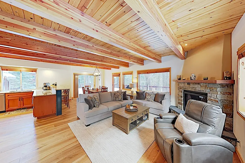 Updated Lodge-Style Home w/ Prime Donner Location! home