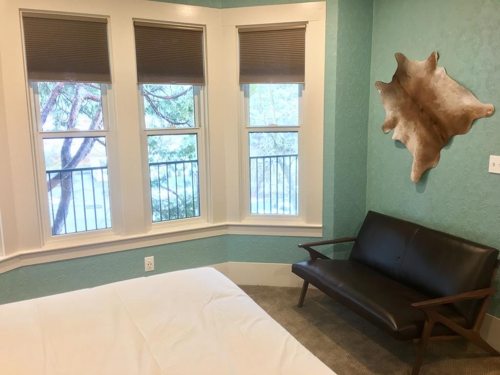 The Groveland Hotel
