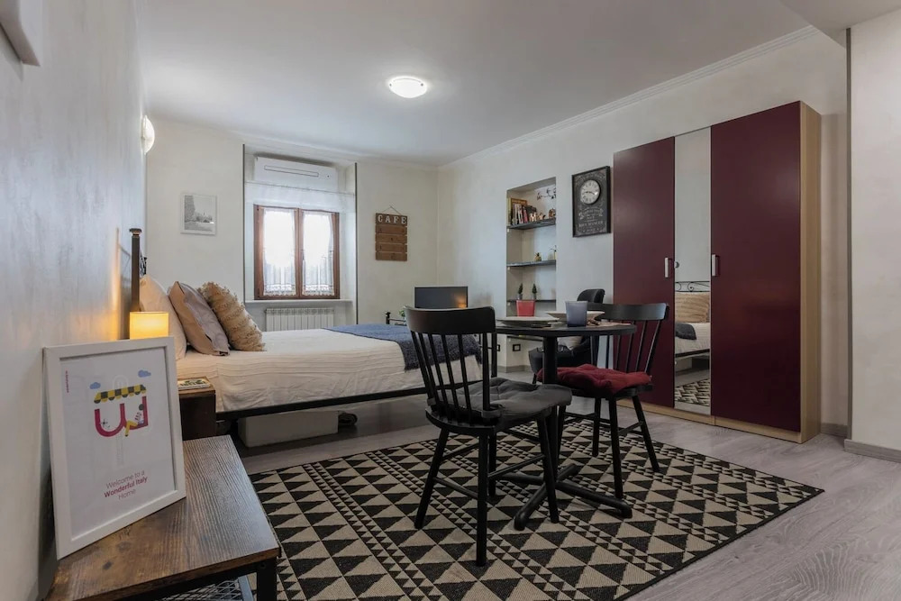Cozy Studio in the City Center by Wonderful Italy