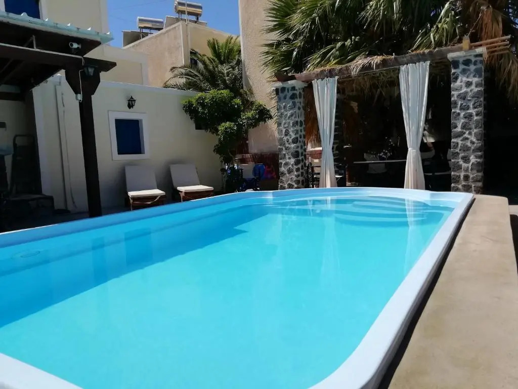 5bedroom villa in perissa beach