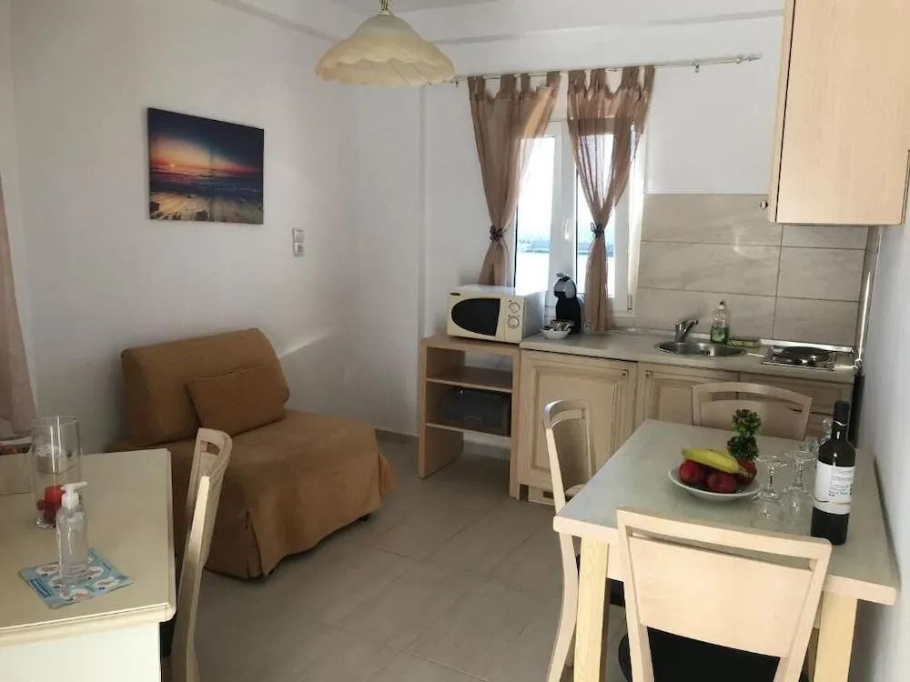 Sea View Apts & Suites by Pachiplex