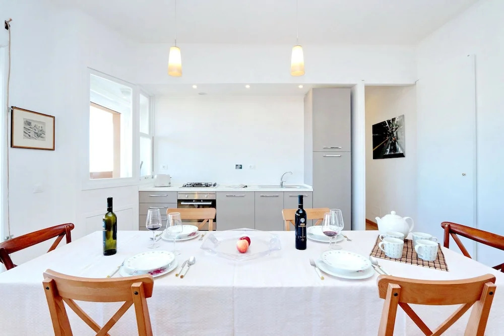 Salaria Apartment