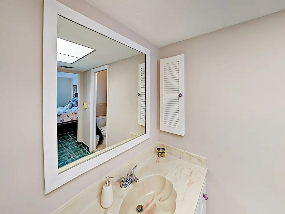 5019 Pelican Blvd Home
