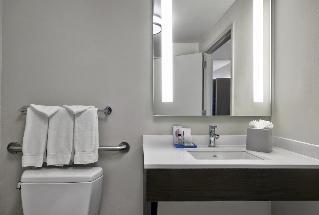 Holiday Inn Express Hotel & Suites Kansas City - Grandview by IHG
