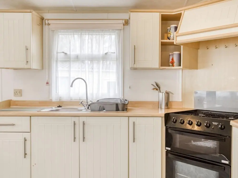 Serene Mobile Home in Hastings near Smugglers Adventure