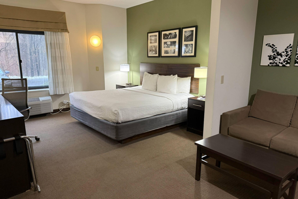 Sleep Inn & Suites Queensbury - Lake George