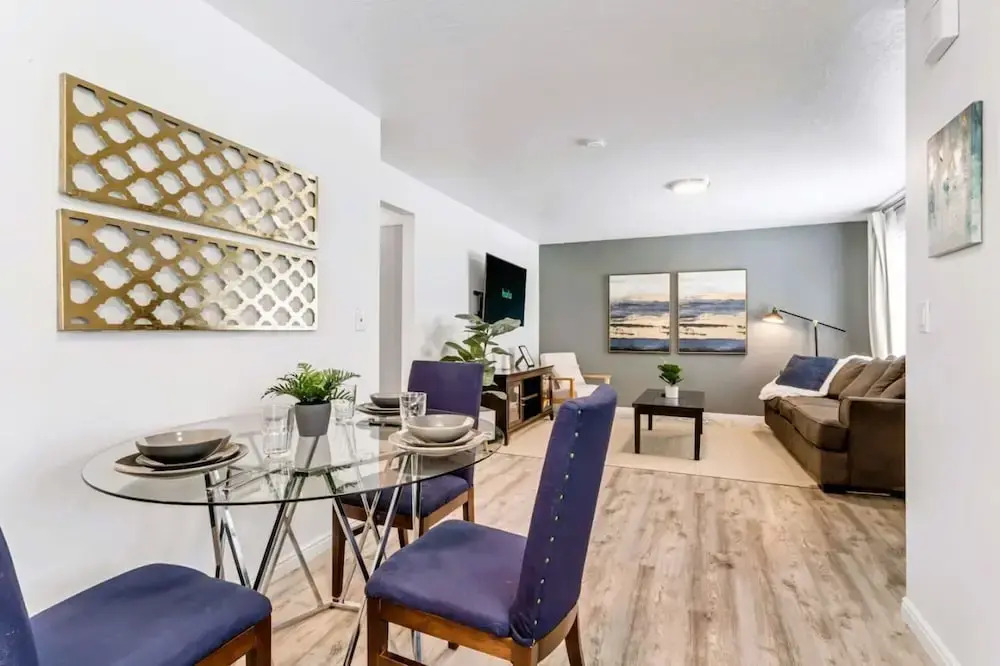 Charming 2BR w King Queen Close to SLC