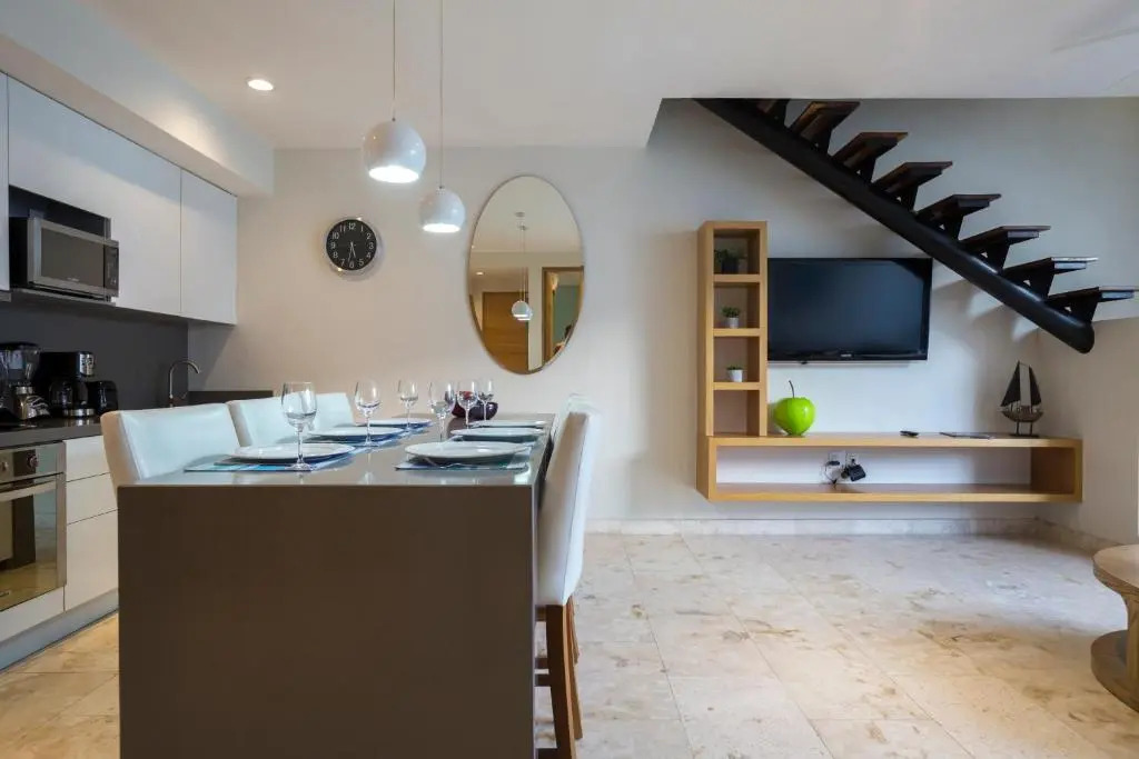 Anah Suites