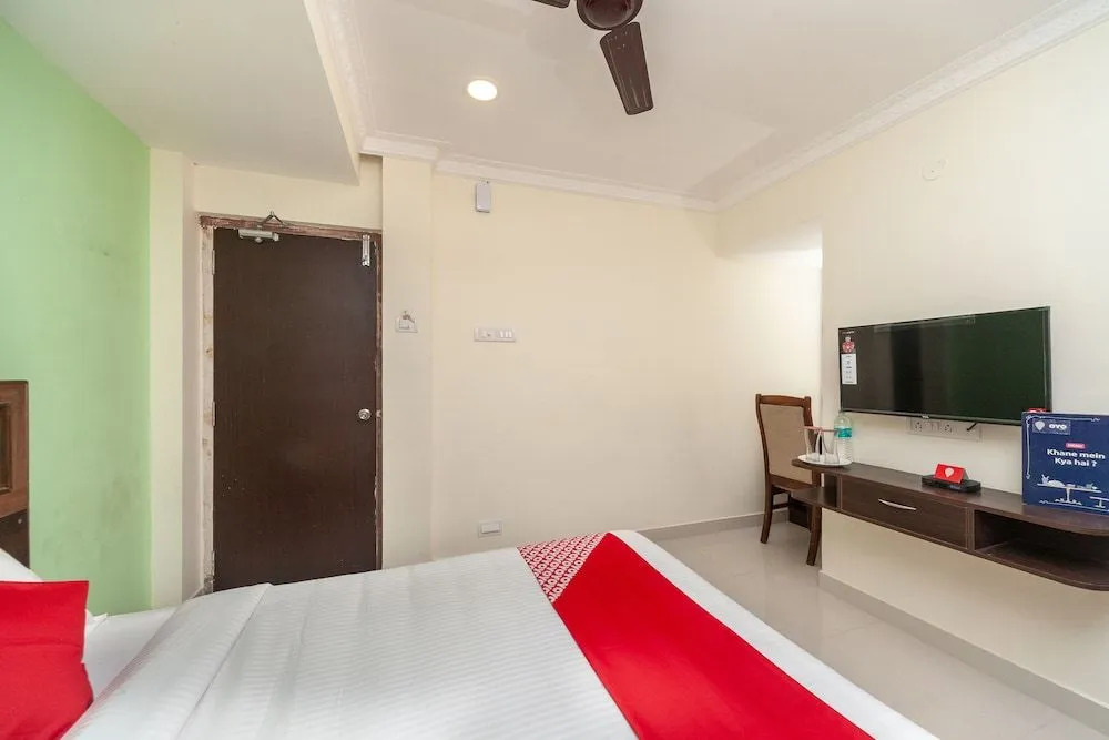 OYO 24311 Sai Sasi Residency