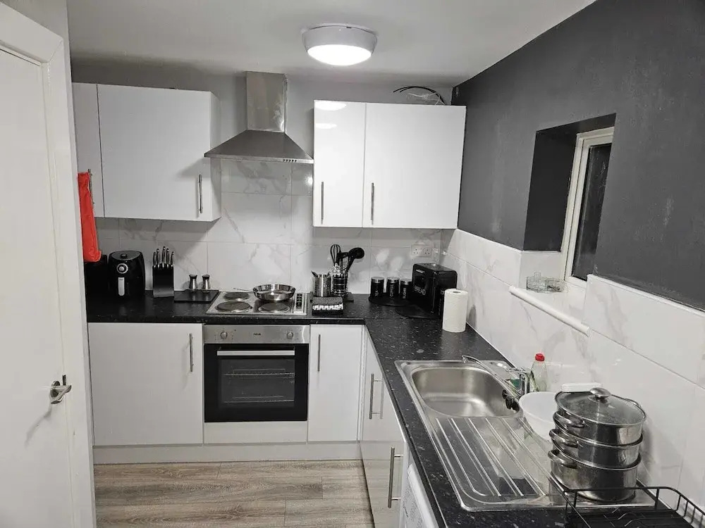 Impeccable 5-bed House in Orpington