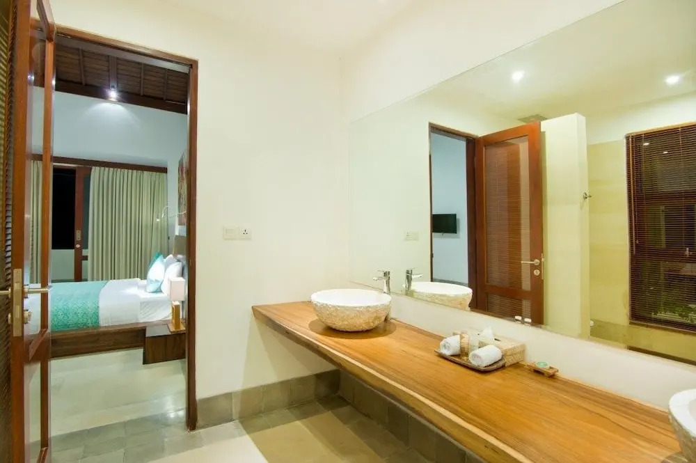 Villa Amalia Walk To Legian Beach