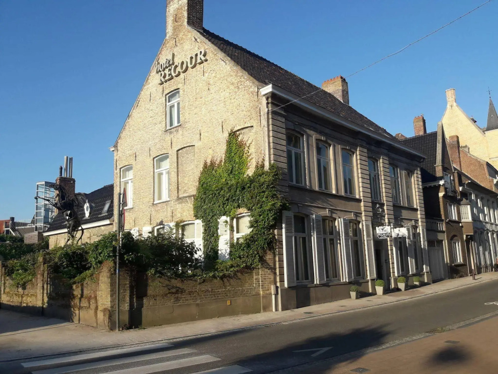 Hotel Recour