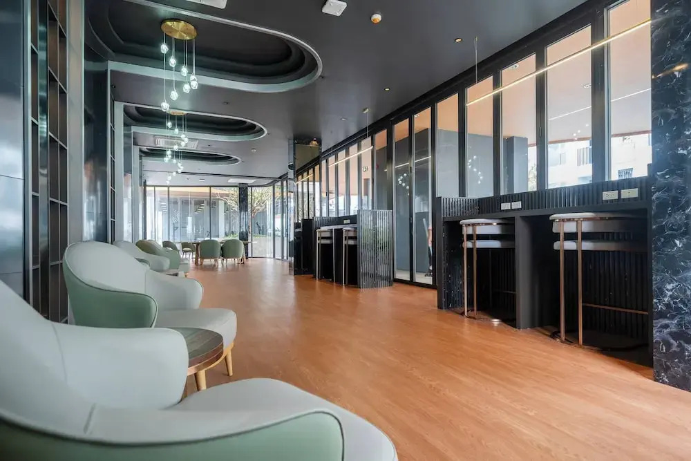 Stylish Apartments in a New Boutique Complex in the Laguna