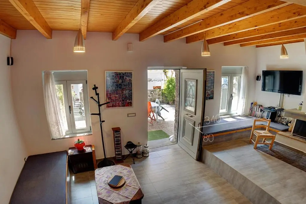 Ianos Maisonette