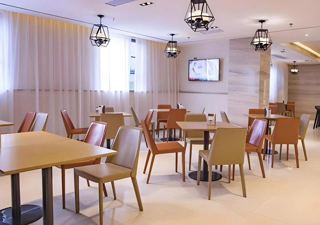 City Comfort Inn Dongfang Donghai Road Sports Square