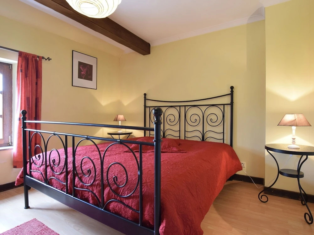 Beautifully Renovated, Old, 1841 Barn, With Garden and Terrace, in WÃ©ris