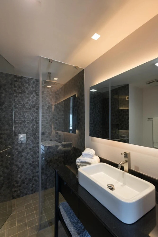 Sail View-709 Spacious Condo Romantic Zone Ocean Views