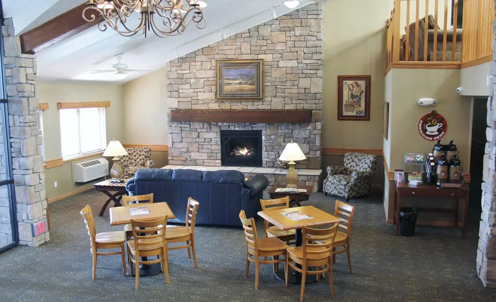 AmericInn by Wyndham Cedar Rapids Airport