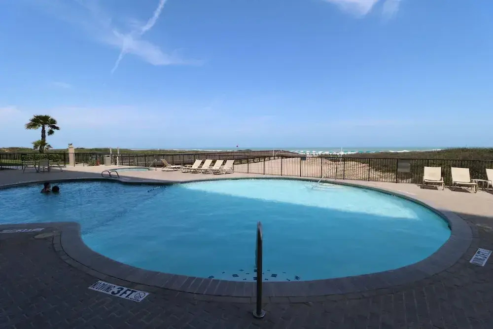Oceanvista Condominiums by Cheap Getaway