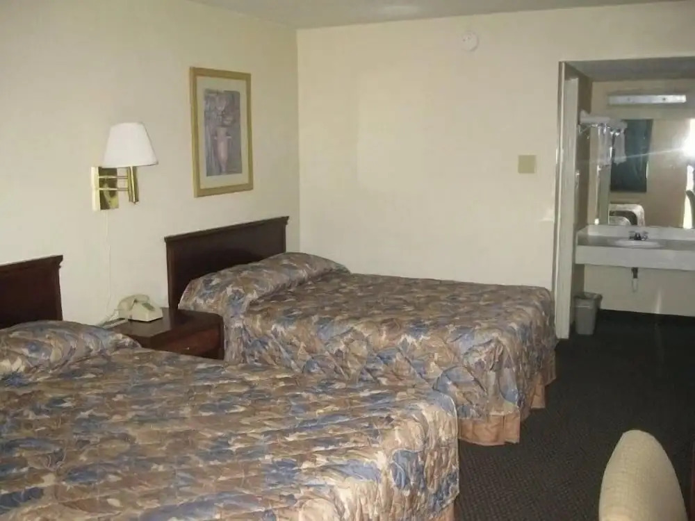 Red Carpet Inn