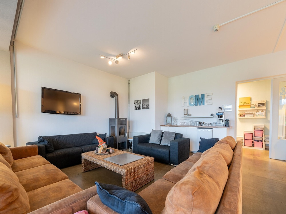 Spacious Group Stay in Teuge With Garden