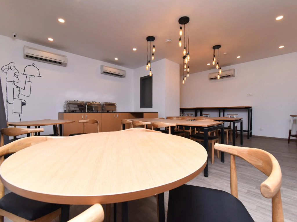 Townhouse Rudra Inn Near Chhatarpur Metro Station