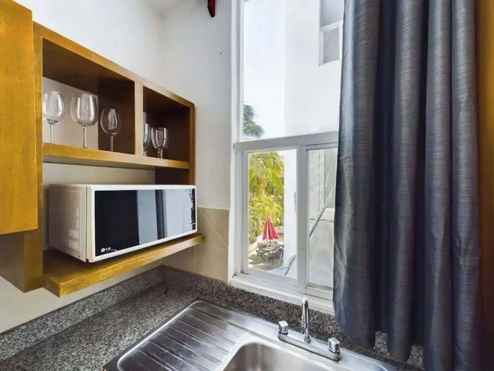 Chic 1BR With Pool & Parking Close to ADO