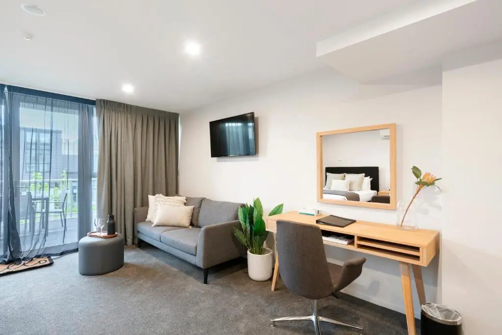 Southwark Hotel & Apartments