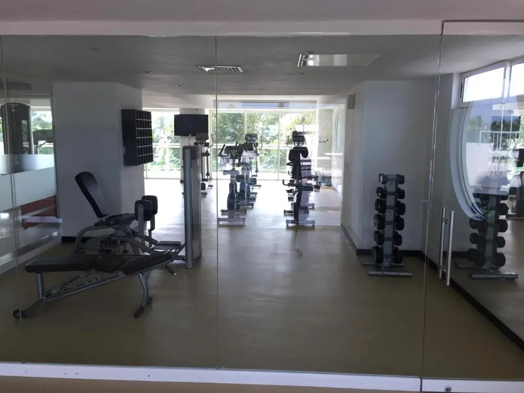 Bay View Grand Marina 1605 Sur