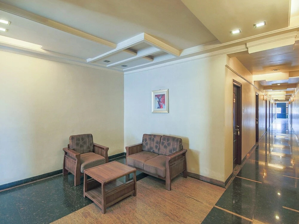 OYO 28178 Mega Inn